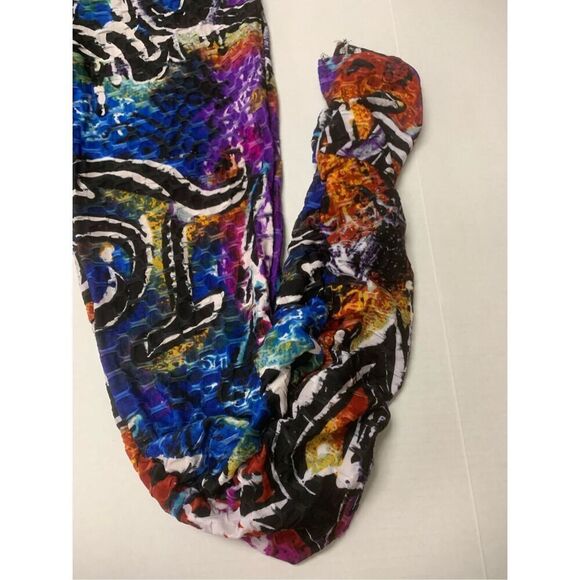 Graffiti Patterned Waffle Knit Leggings - Picture 2 of 7